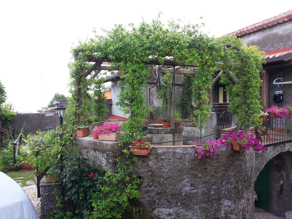 Etma Bed & Breakfast SantʼAlfio Eksteriør bilde
