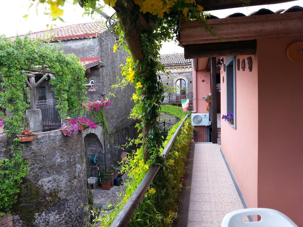 Etma Bed & Breakfast SantʼAlfio Eksteriør bilde