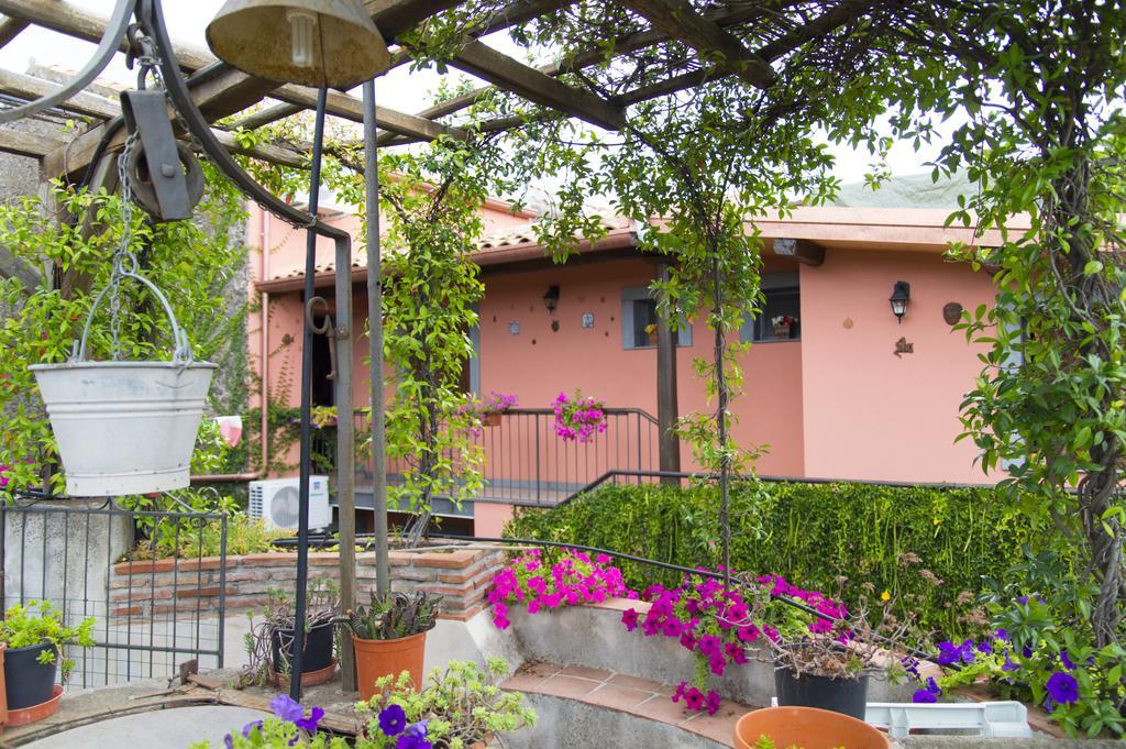 Etma Bed & Breakfast SantʼAlfio Eksteriør bilde