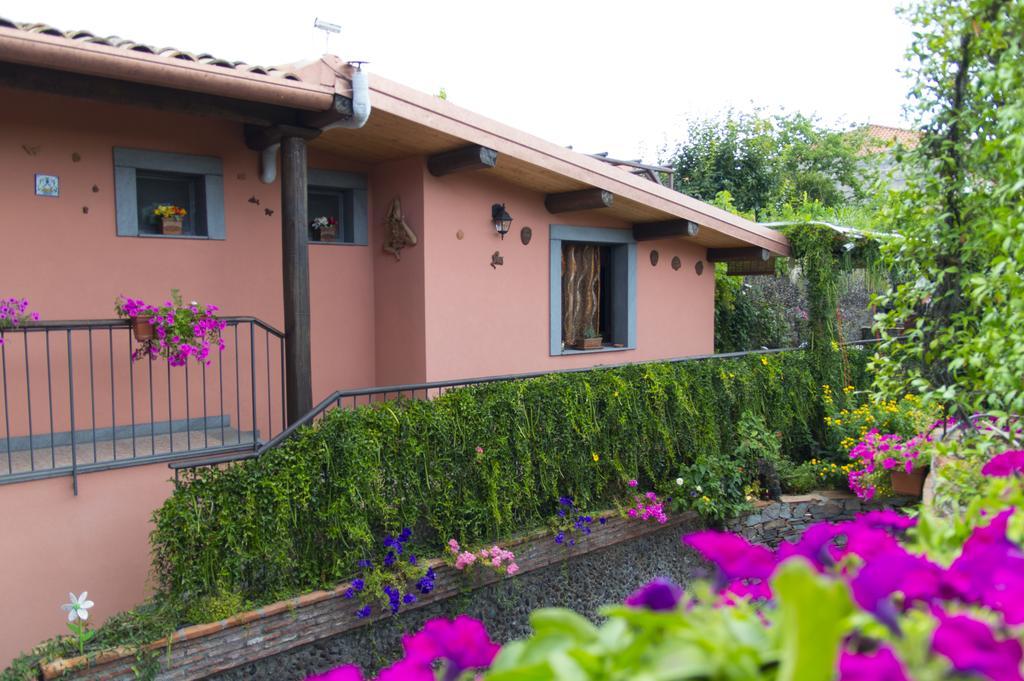 Etma Bed & Breakfast SantʼAlfio Eksteriør bilde